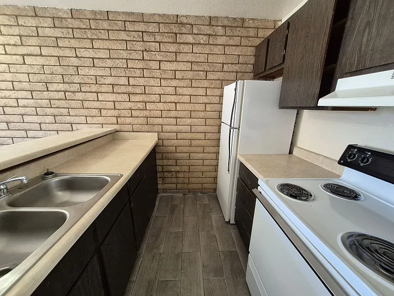 2173 S 1st Ave — Photo 5