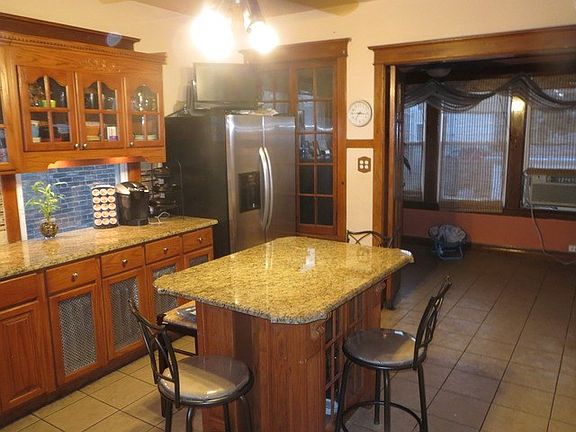 5th image of 2532 S 59th Ave