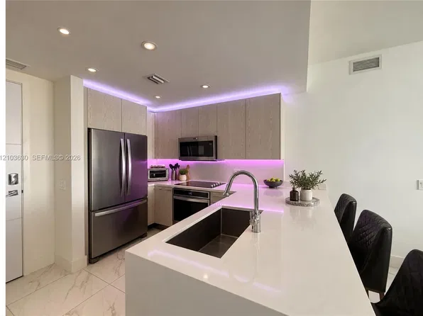 2000 Metropica Way, Fort Lauderdale, FL