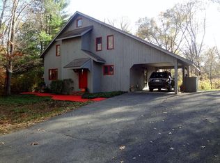 28 Ashfield Ln, South Hadley, MA 01075