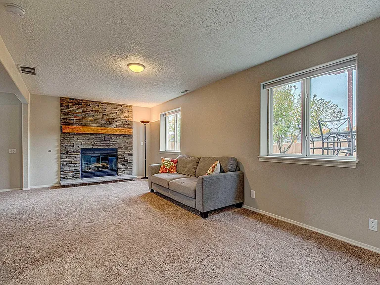 1473 E Drucker St — Photo 6