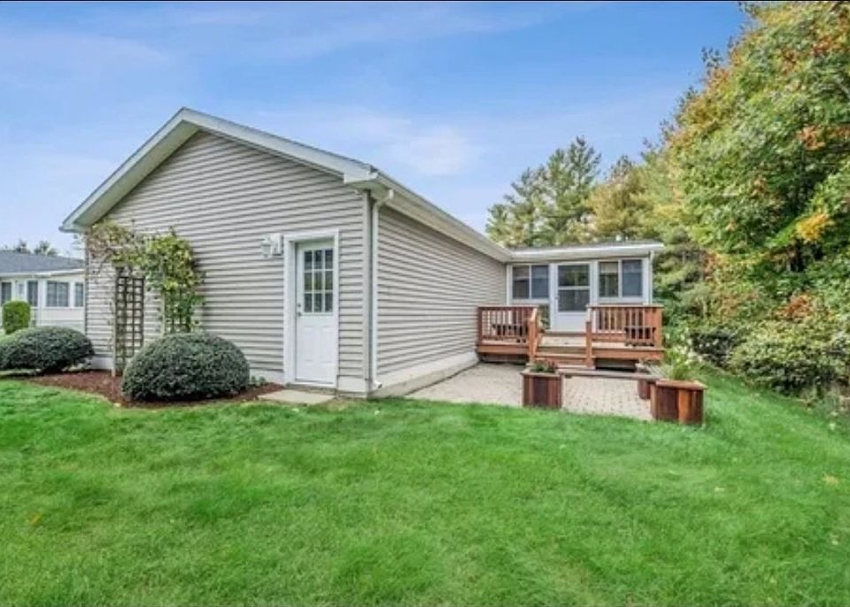 2nd image of 3905 Pheasant Ln