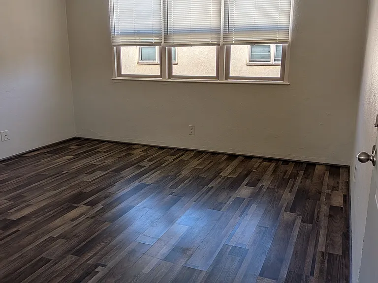 610 Union Ave #C — Photo 3