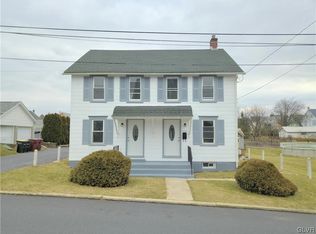 3216 Oak St, Whitehall, PA 18052