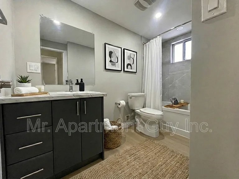 45 Paisley Blvd W #2 — Photo 5