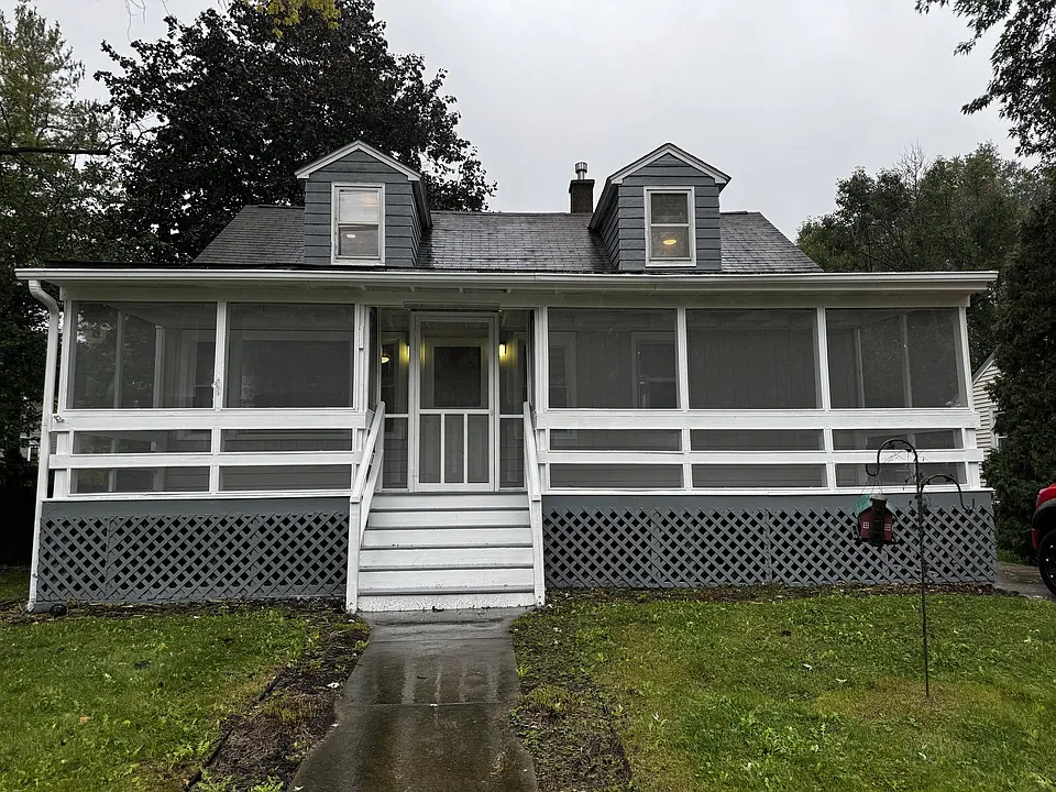 326 Triggs Ave