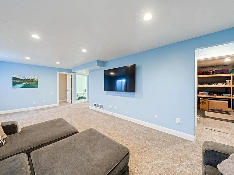 810 E Homestead Blvd — Photo 26