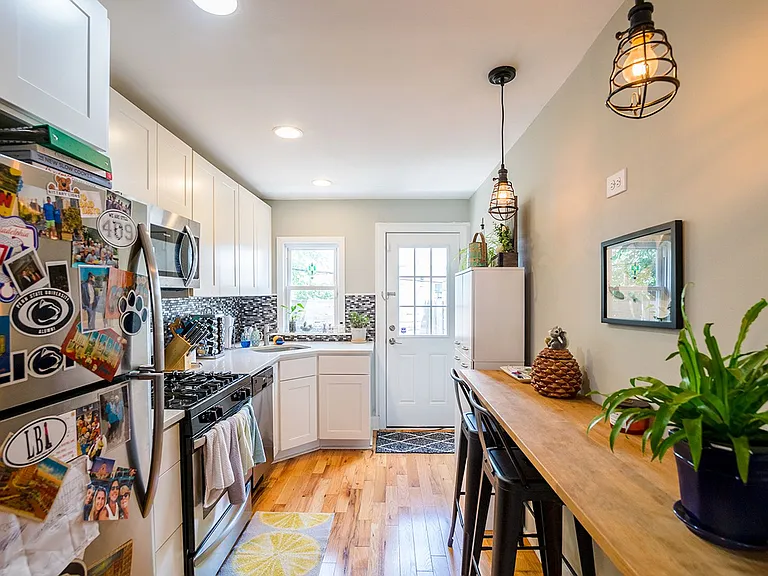 2531 E Gordon St — Photo 5