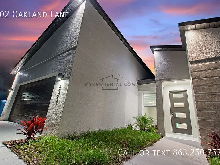 402 Oakland Ln — Photo 9