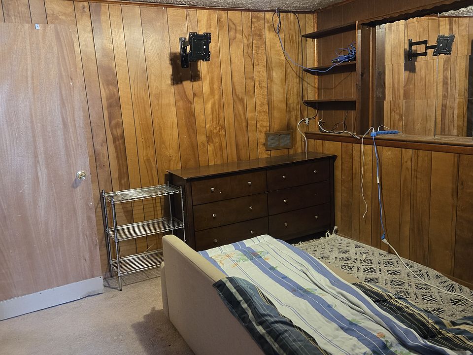 1st image of 150 Eastwood Blvd #150