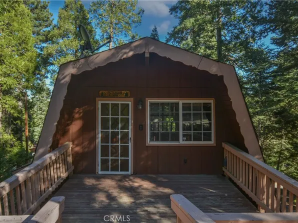 453 Oriole Dr, Twin Peaks, CA 92391