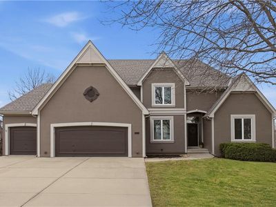 8600 N Richmond Ave, Kansas City, MO, 64157