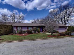 6 Riverview Dr, North Providence, RI 02904