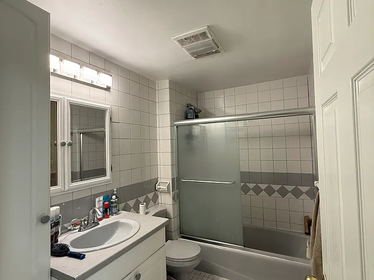 18 Pine St #1 — Photo 13