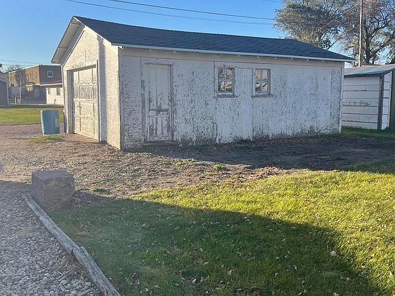 3rd image of 3508 3rd Ave