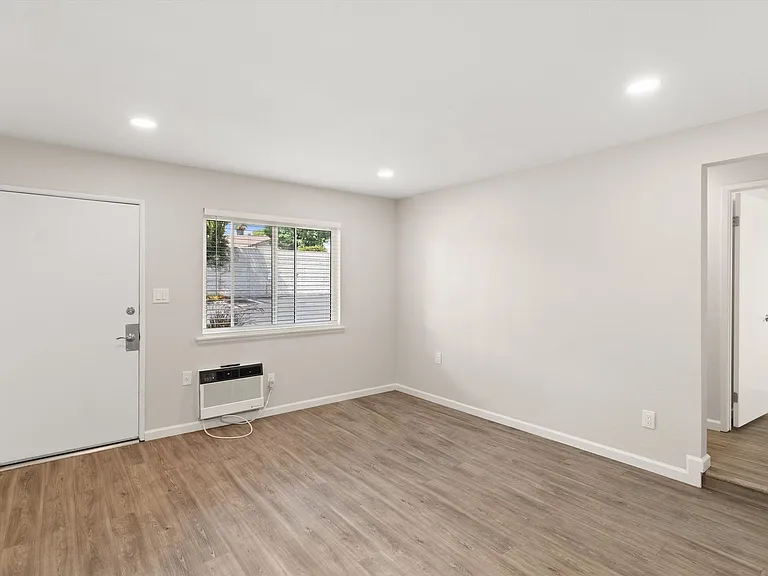 Vista Palms Apartment Homes- Yucaipa, CA — Photo 14
