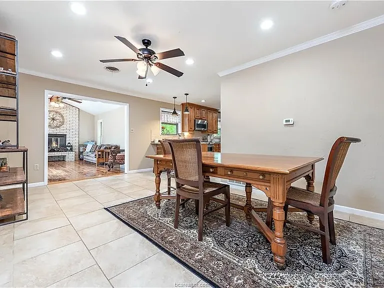 1210 Haines Dr — Photo 11