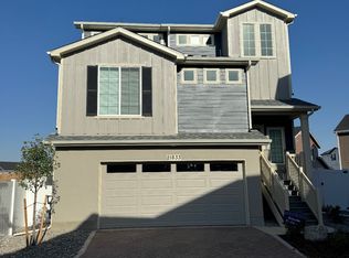 21833 E 38th Pl, Aurora, CO 80019