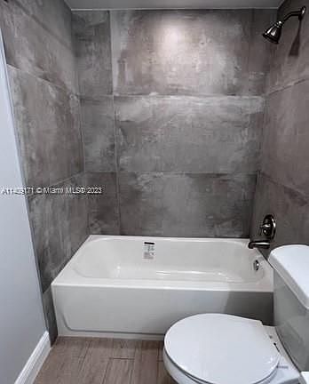 5th image of 8290 Lake Dr APT 421