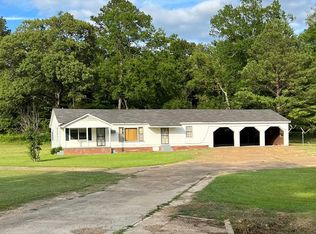 1848 Pleasant Grove Rd, Gore Springs, MS 38929