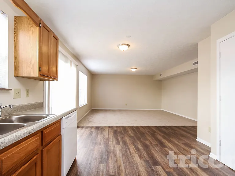 5926 Bowie Ln — Photo 5