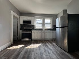 29 Irving Ave, Newark, NJ