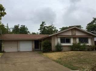 3225 Oceanview St, Irving, TX 75062