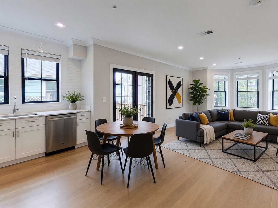 1st image of 285 Lamartine St #2