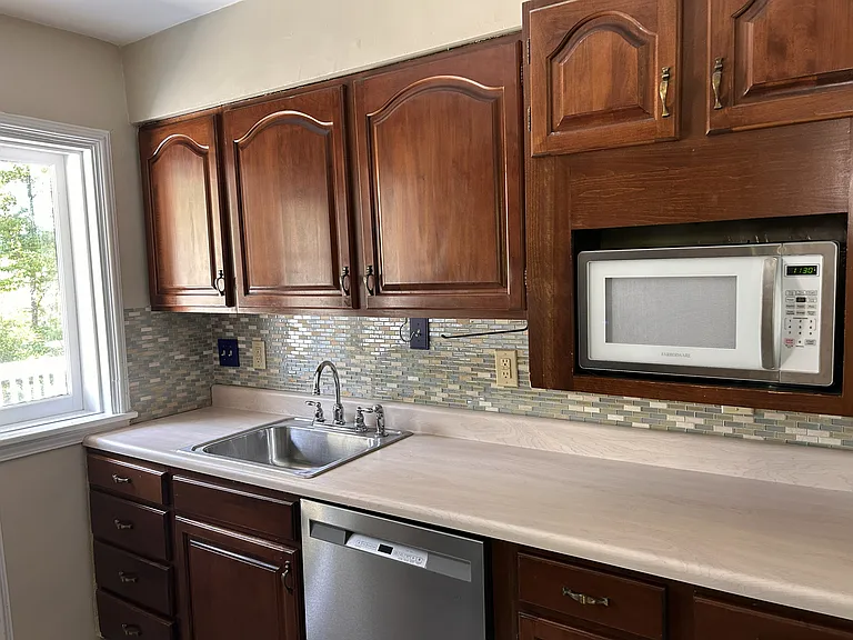 833 Westwood Pl — Photo 10