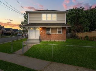 17204 Amelia Rd, Jamaica, NY 11434