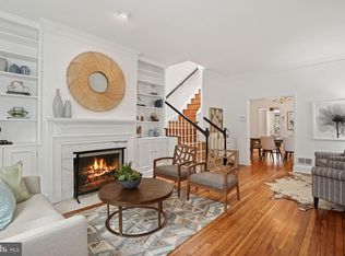 212 10th St SE, Washington, DC 20003