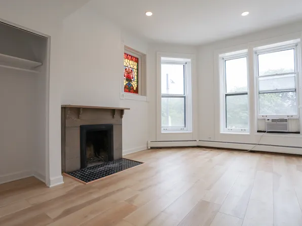 1764 N Clark St, Chicago, IL