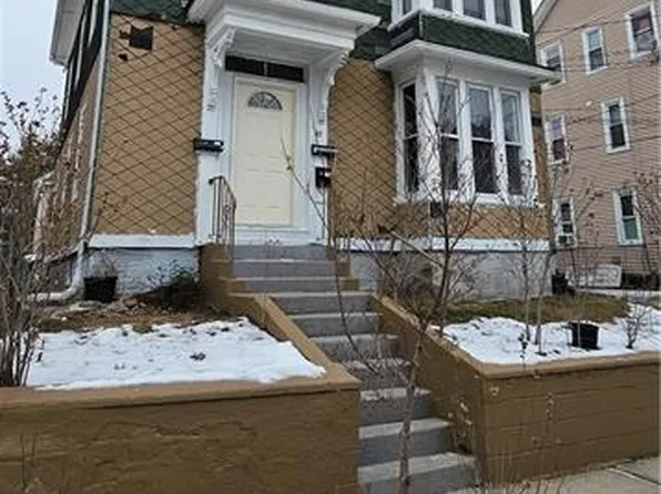 47 Whittier Ave, Providence, RI 02909