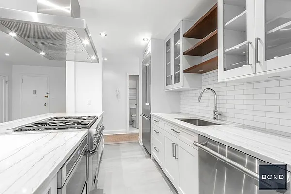 Rented by Bond New York | media 17