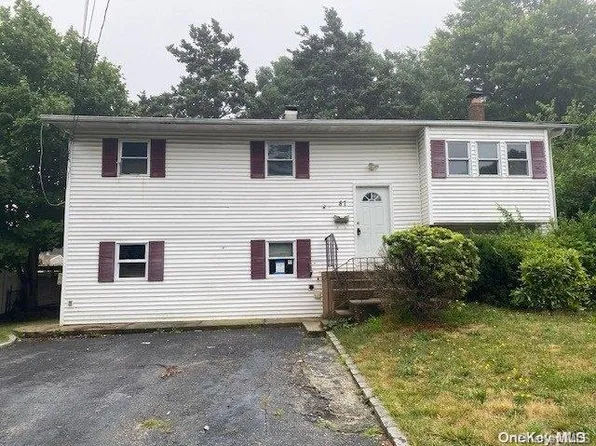 87 Stephen Road, Bayport, NY 11705