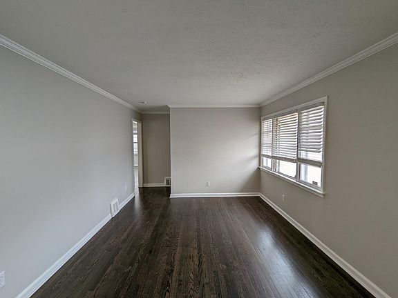 3rd image of 7129 Tracy Ave