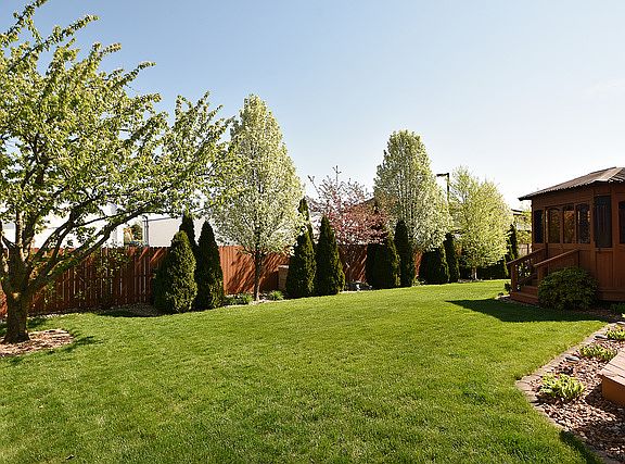 4th image of 9108 Kensington Way