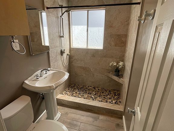 4th image of 1725-27 E Westinghouse St #1727