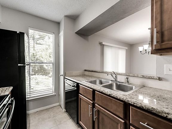 4th image of 4327 Holland Ave #A201