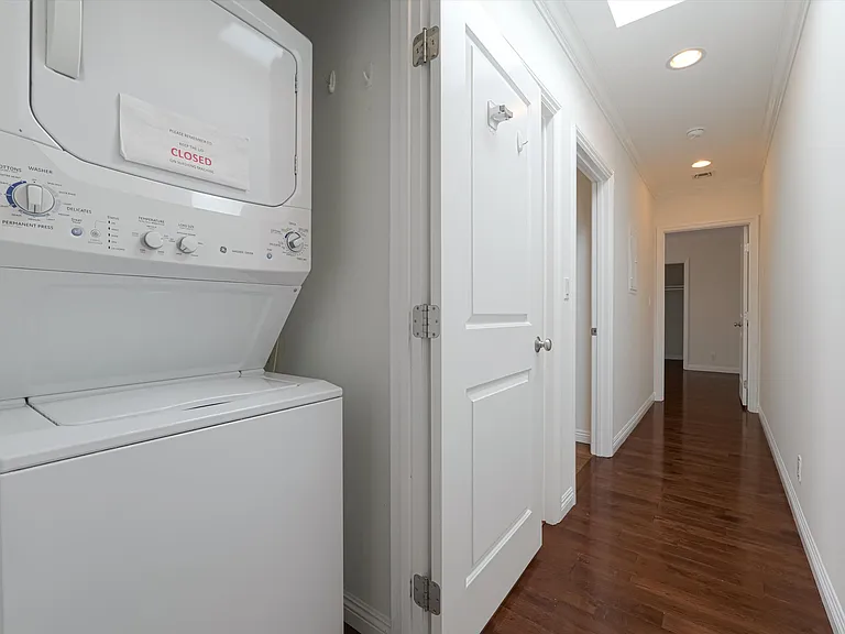 809 N La Jolla Ave — Photo 33