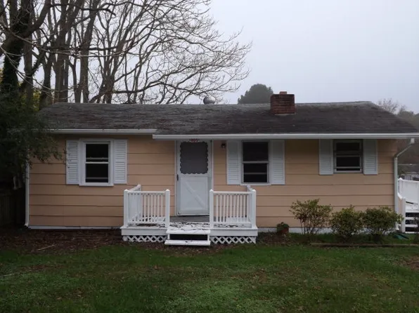805 Mecklenburg Ave, Victoria, VA 23974