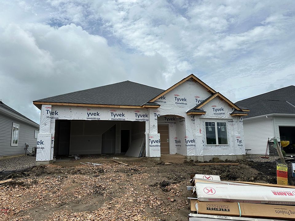 1st image of 2016 Oakpointe Dr