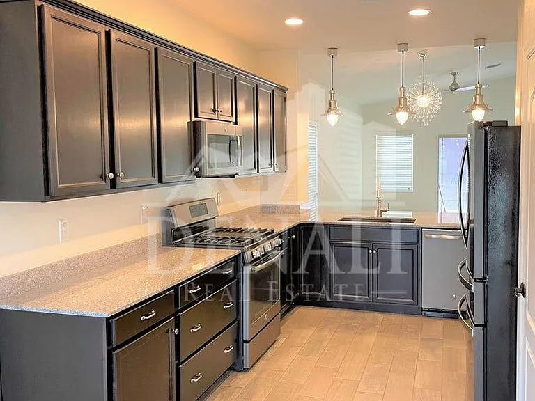 2723 E Mews Rd — Photo 2
