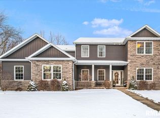 138 Camelin Dr, Washington, IL 61571