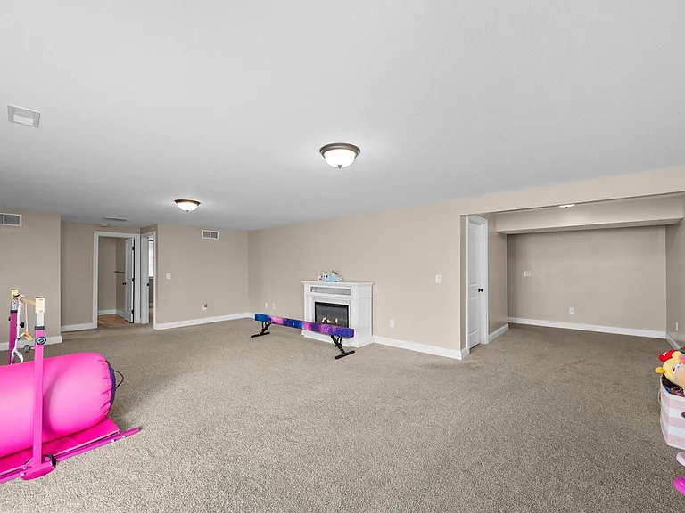 67 Cobblestone Ln — Photo 34