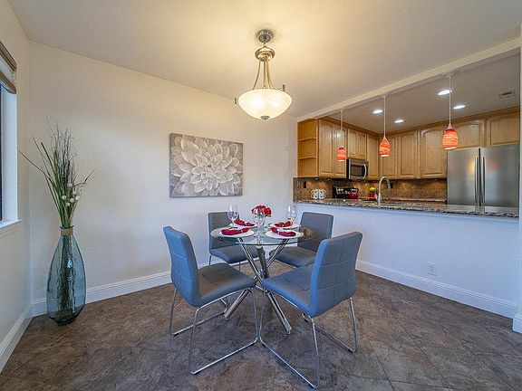 3rd image of 1202 La Terrace Cir