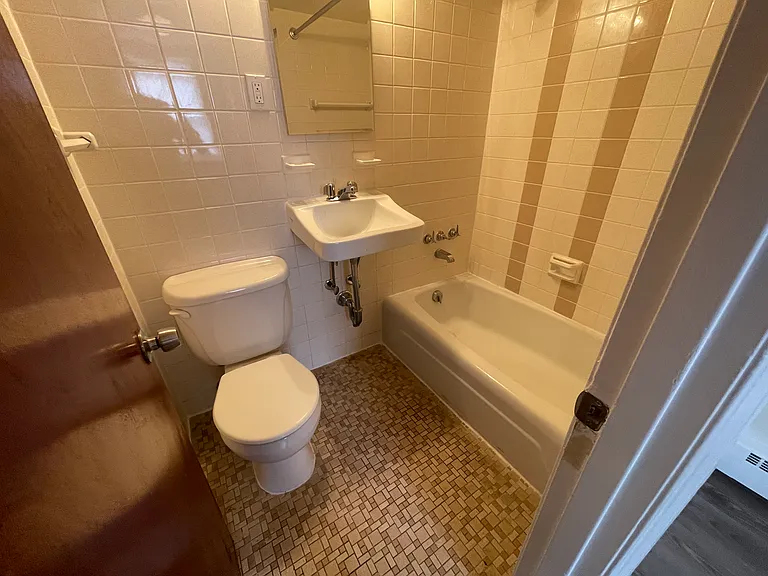 North Beacon St Brighton Apartments — Photo 20
