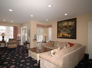210 Cleveland Ln, Rockaway, NJ 07866