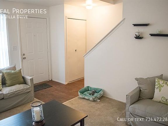 2nd image of 415 Villa Dr