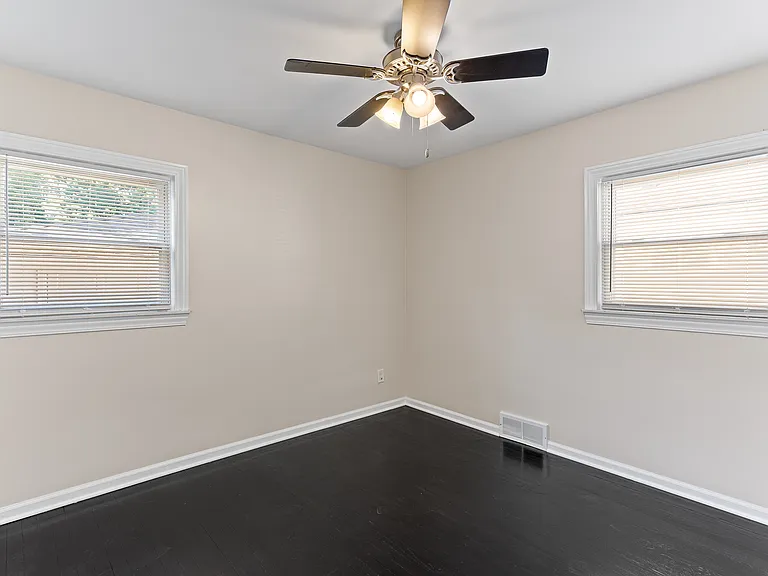1653 London Ave — Photo 14
